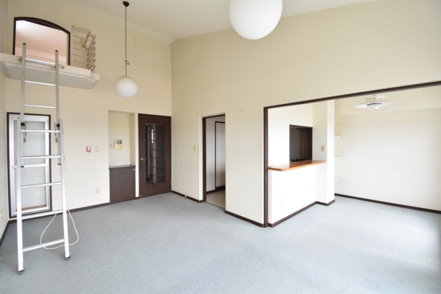 ���r���O -