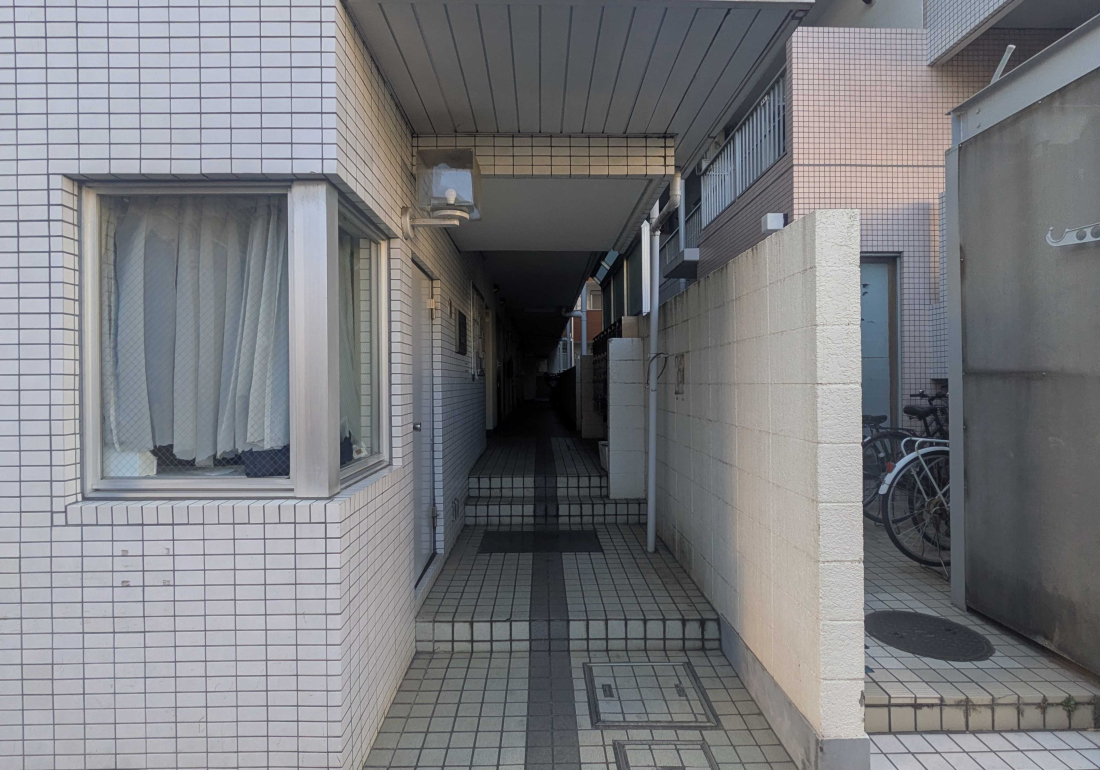 �G���g�����X -