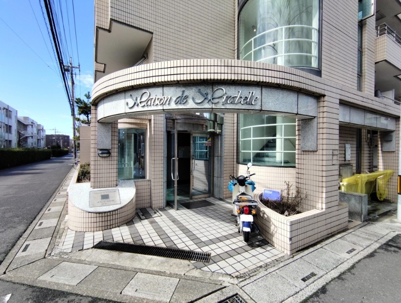 �G���g�����X -